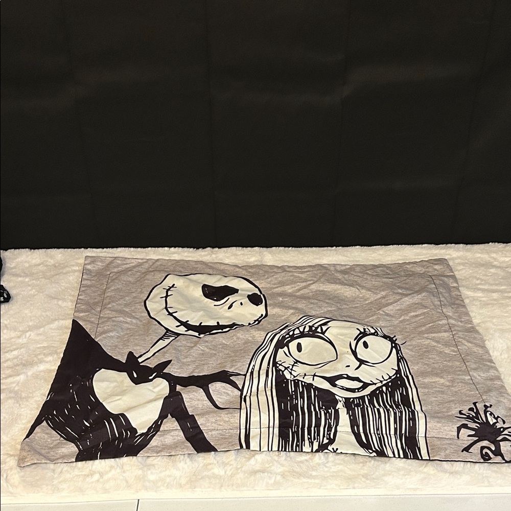 🎁Nightmare Before Christmas Pillowcase (2)